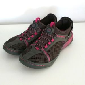 Women water shoes